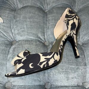 Anne Klein Peep Toe Floral Pumps
